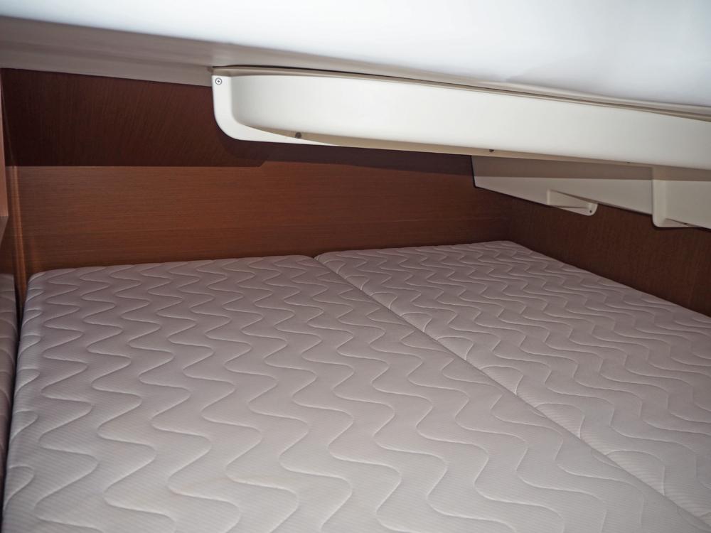 Aft cabin, Accommodation